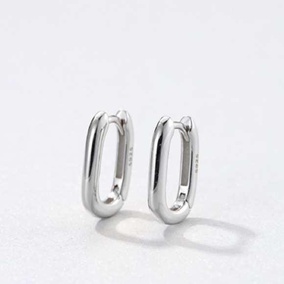 🤍Minimalist sterling silver stud earrings - Picture 3 of 10